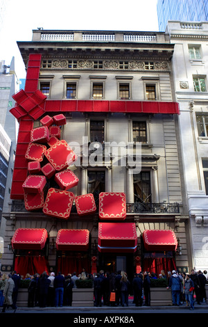 Unveiling of Christmas decorated windows at the cartier store on fifth avenue manhattan new york america usa Stock Photo