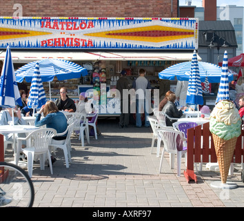 Ice-cream booth and patio at Oulu market place ( Oulun kauppatori ) , Finland Stock Photo