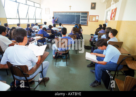 Elementary school classroom with teacher and students in Caracas, Venezuela Stock Photo