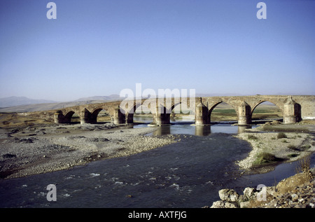 geography / travel, Turkey, Anatolia, Erzurum, Cobandede, Seljuq bridge of the 13th century, over the Aras River, Seljuk, Seldsc