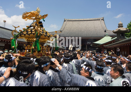 Mikoshi portable shrine of the gods, Sanja Matsuri Festival, Sensoji Temple, Asakusa Jinja, Asakusa, Tokyo, Japan Stock Photo