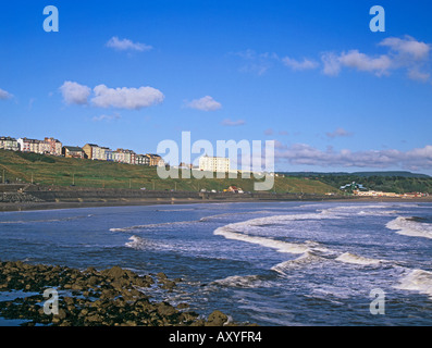 SCARBOROUGH NORTH YORKSHIRE UK September the sweep of North Bay with waves coming in off the North Sea Stock Photo