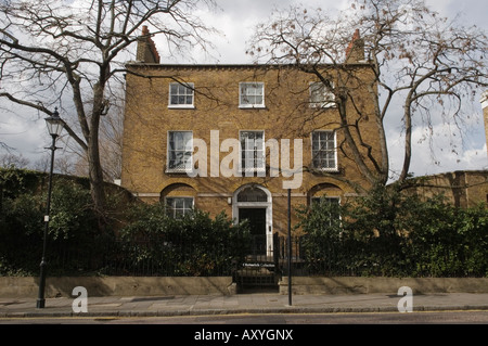 Canonbury Square London N1 UK Northampton Lodge,  Estorick collection 2008 2000s UK  HOMER SYKES