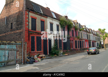 Derelict housing in Eversley Street off Princess Avenue, Liverpool Stock Photo