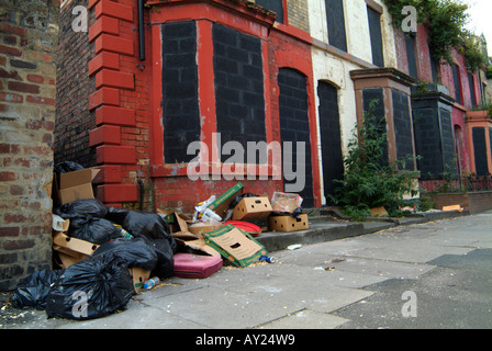 Derelict housing in Eversley Street off Princess Avenue, Liverpool Stock Photo