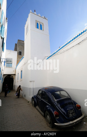 M'sid el Koubba Mosque and VW Beetle Car in Tunis medina tunisia Stock Photo
