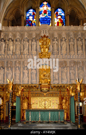 London Southwark Cathedral , The High Altar and Great Screen which was installed in 1520 Stock Photo