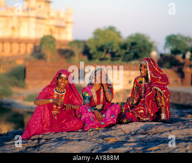 Three Indian women, Jodhpur, Rajasthan, India Stock Photo