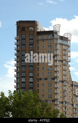 Cascades Tower block of apartments on Westferry Road, London Docklands E14, UK Stock Photo