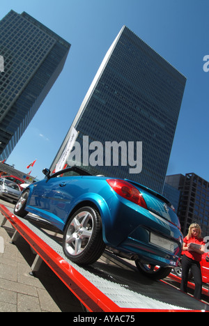 London docklands Canary Wharf Motor Expo car motor show Vauxhall Tigra 18 Stock Photo