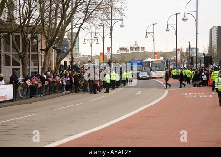 Crowds waiting for the arrival of the Olympic torch to Stratford 6th April 2008 Stock Photo