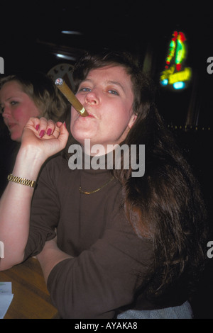 can you put tobacco on a wasp sting Did you ever put tobacco from a used cigarette, wet, on a bee sting? It  always worked to take out the hurt and stop the swelling