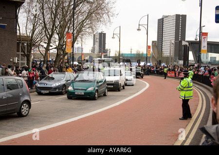 Crowds waiting for the arrival of the Olympic torch to Stratford 6th April 2008 Stock Photo