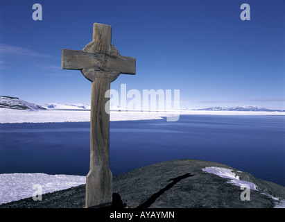 Memorial at USA McMurdo Station Ross Island Antarctica to aviator ...