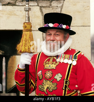 Yeoman warden at Tower of London England Stock Photo - Alamy