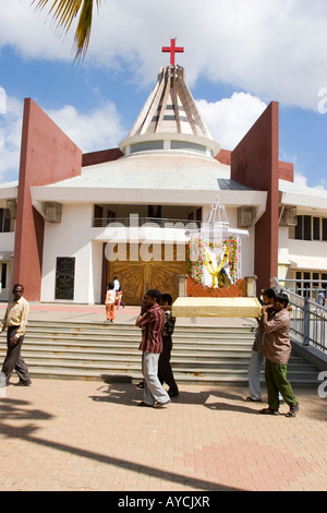 Procession outside the Infant Jesus Church in Bangalore India Stock Photo