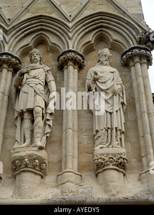 Salisbury Wiltshire England Statues  of Saint Edmund the  Martyr and Saint Thomas of Canterbury West Front of Salisbury Cathedral Stock Photo