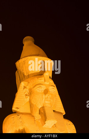 Great Court of Ramses II at the Luxor temple, Egypt Stock Photo - Alamy
