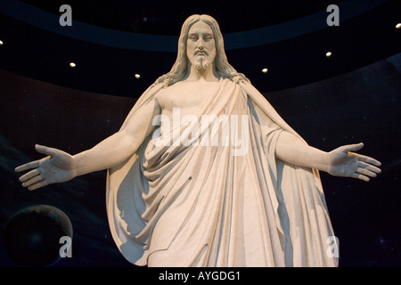 life-sized-statue-of-jesus-