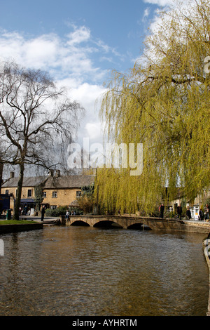 view towards sherbourne street bourton on the water gloucestershire england britain uk Stock Photo
