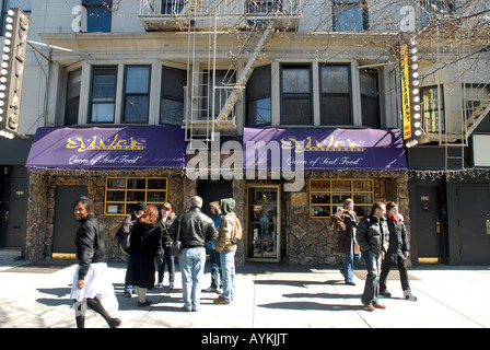 Sylvia s Restaurant on Lenox Avenue in Harlem in NYC Stock Photo