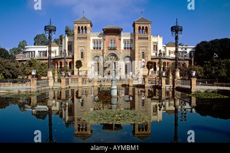 Pabellon Mudejar Museo de Artes y Costumbres Populares, Plaza de America, Parc De Maria Luisa, Seville, Spain Stock Photo