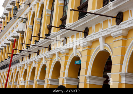 BEAUTIFUL ARCHED BUILDING IN THE LARGO DO SENADO OR SENADO SQUARE IS THE FOCAL POINT OF THE HISTORIC PORTUGUESE CENTRE OF MACAU Stock Photo