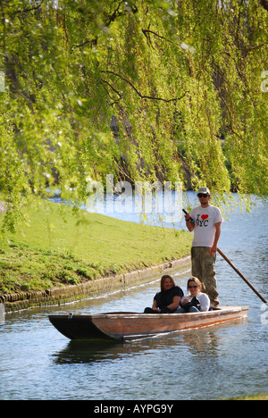 Students punting on River Cam, Cambridge, Cambridgeshire, England, United Kingdom Stock Photo