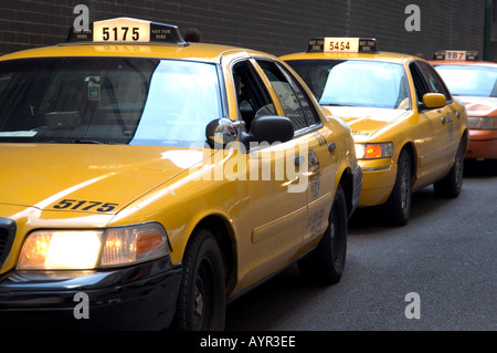 ILLINOIS Chicago Taxi cabs in row outside Ogilvie Transportation Stock ...