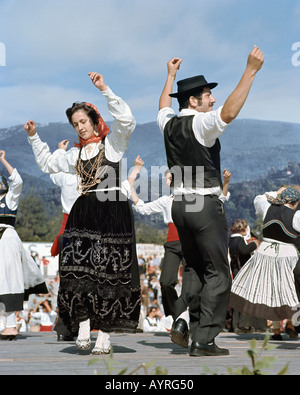 folk dance couple in Regional costume in the Minho, Northern Portugal Stock Photo