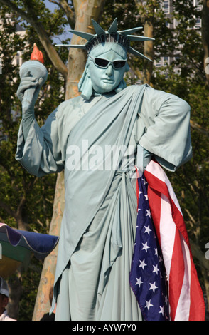 Person dressed as Statue of Liberty in New York Stock Photo
