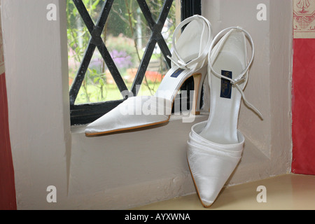 high heel white bridal wedding shoes 