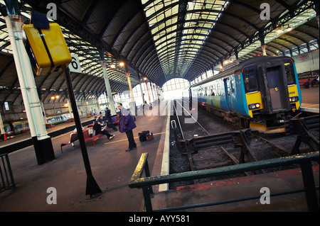 Platforms at Paragon railway station Hull, East Yorkshire, England, UK Stock Photo