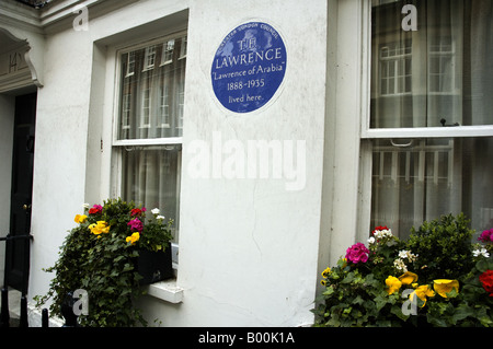 Blue plaque marking the former home of TE Lawrence (Lawrence of Arabia) in Westminster London UK Stock Photo