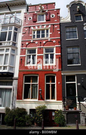 typical canal side house along herengracht amsterdam netherlands north holland europe Stock Photo