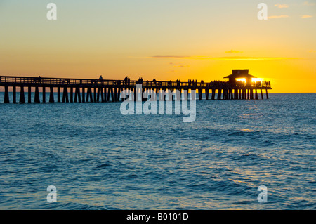 Sunset, Naples Pier, Gulf of Mexico, Naples, Florida, USA, United ...