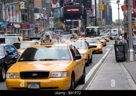 Times Square Congested Congested traffic in Times Square Stock Photo - Alamy