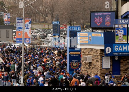 Fans arrive at Shea Stadium in Flushing Queens in NYC at the last opening game of the New York Mets at Shea Stadium Stock Photo