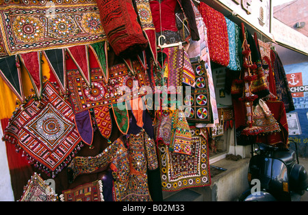 India Gujerat Bhuj Gujerati textile crafts shop in Shroff Bazaar Stock Photo