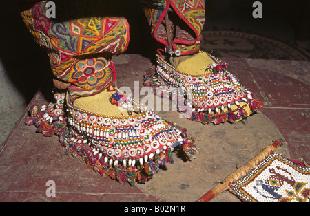 India Gujerat Crafts Bhuj Kutch Folk Museum Rabari beadwork wedding shoes Stock Photo