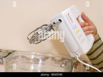 https://l450v.alamy.com/450v/b045nk/moulinex-kitchen-food-mixer-b045nk.jpg