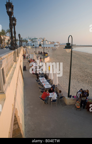 Outdoor cafe along Playa de la Caleta in the City of Cadiz, Province of Cadiz, Costa de la Luz, Andalusia (Andalucia). Stock Photo