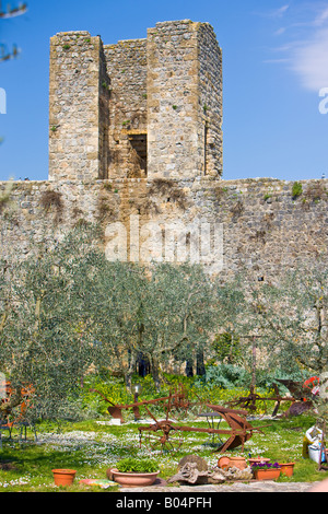 One of the towers in the wall surrounding the town of Monteriggioni, Province of Siena, Region of Tuscany, Italy, Europe. Stock Photo