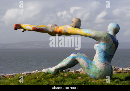 ' Venus and Cupid ' sculpture by Shane A . Johnstone . Scalestone Point , Morecambe , Lancashire , England , United Kingdom , Eu Stock Photo