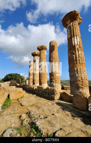 Temple of Herakles, Valle dei Templi, Agrigento, Sicily, Italy Stock Photo
