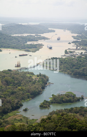 Panama, Gaillard Cut, Ships transitting Panama Canal Stock Photo