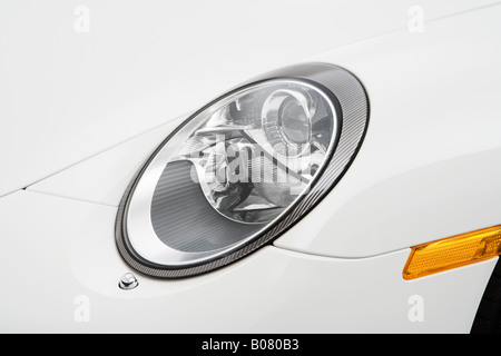 2008 Porsche 911 Targa 4S in White - Front angle view Stock Photo - Alamy
