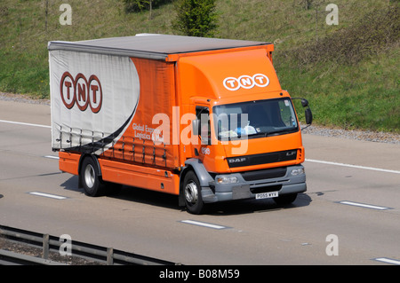 TNT parcel mail delivery lorry on M25 motorway Stock Photo