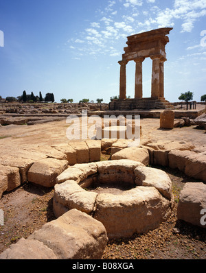 Temple of dioscuri, Castor and pollux, Valley of the Temples Agrigento Sicily Italy EU. Stock Photo