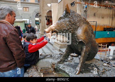 Bronze Boar in Mercato Nuovo, Florence, taly Stock Photo